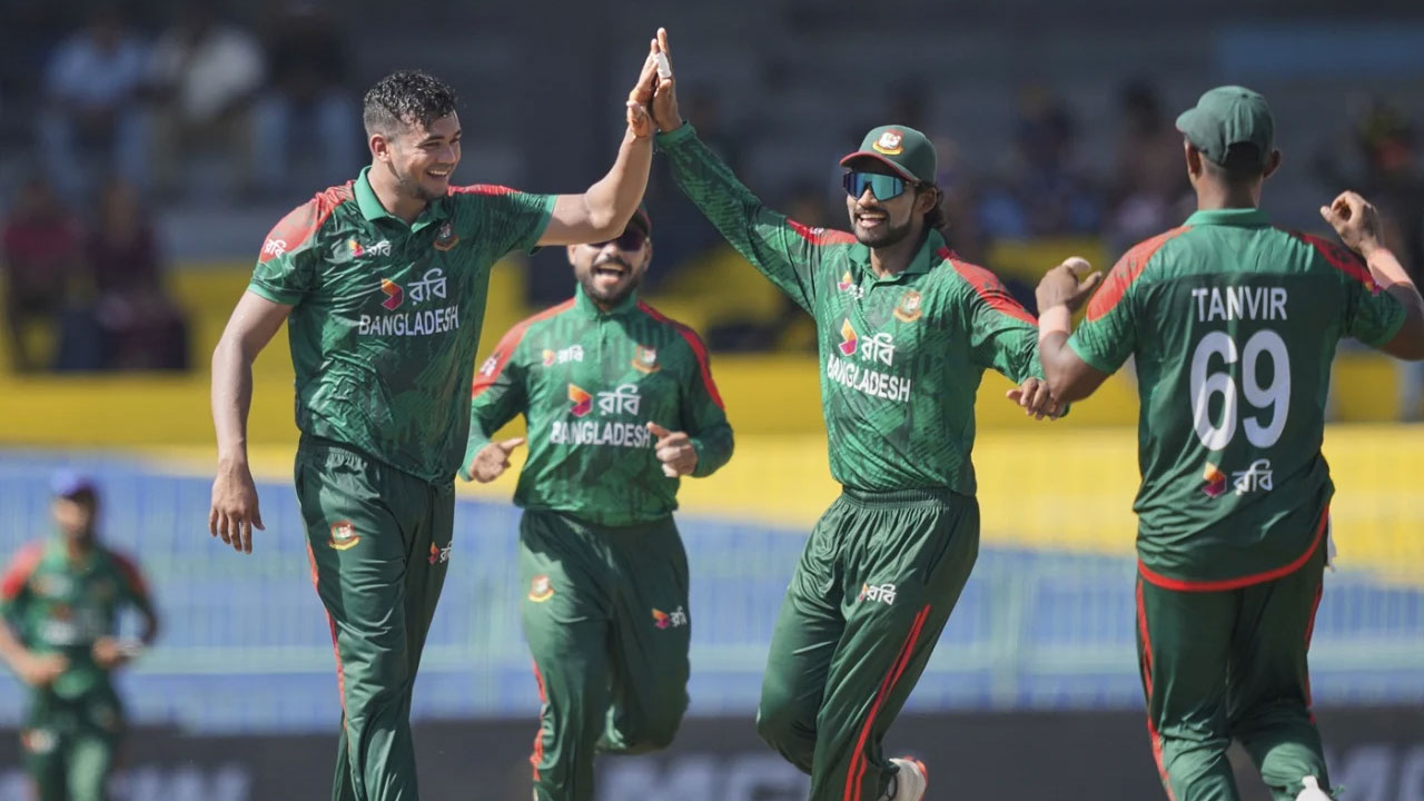 শ্রীলঙ্কাকে ২৮৫ রানে আটকালো বাংলাদেশ